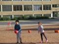 2021 - Sporttag Herbst - 06 - Junge und Mädel mit Ball