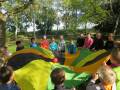2021 - Sporttag Herbst - 08 - Ball im Tuch